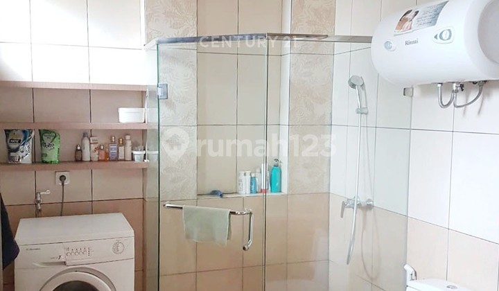 Rumah Asri 3 Lantai di Setra Duta Bandung 2