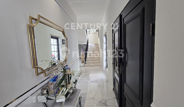 Luxurious American Modern House in Gegerkalong, Bandung City 2