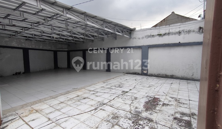 Strategic Business Space on Sukahaji Main Road 2