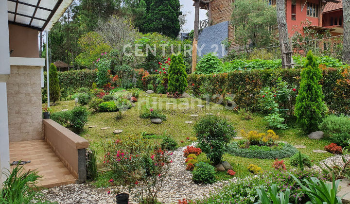 Rumah Villa di Villa Istana Bunga Parongpong Lembang Bandung 2
