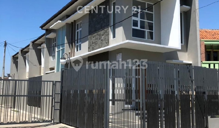 Rumah Bagus 2 Lantai Komplek Mekarwangi Bandung