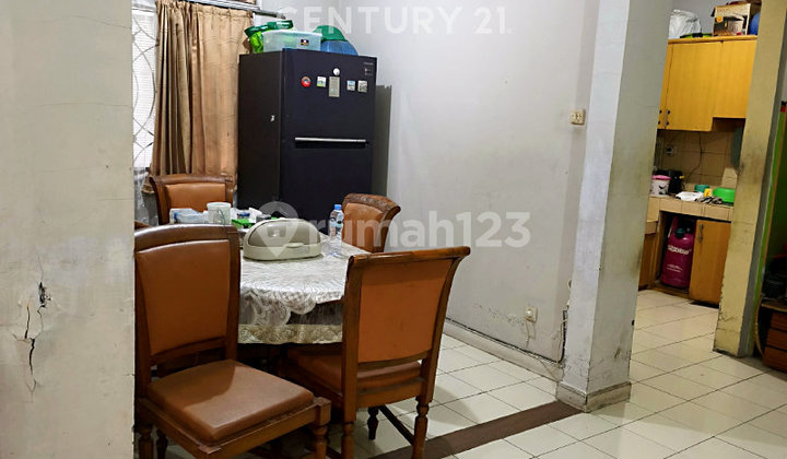 Hook House in Kota Baru Parahyangan Near Ikea 2