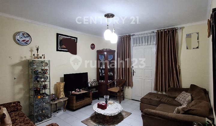 Rumah Antapani Siap Huni Dekat Toserba