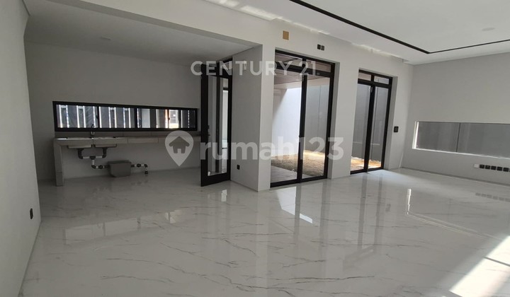 Modern Minimalist House in Tatar Nilapadmi, Baru Parahyangan City 2