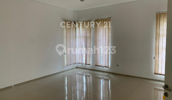 3-Story House in Dago Resort Bandung 2