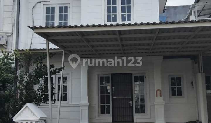 Rumah, 2 Lantai, SHM, di Kota Wisata