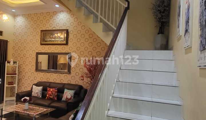 Dijual Rumah 2 Lantai Cantik Rapih Terawat di The Address 2