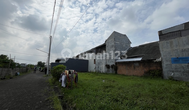 Lokasi Terbaik Rumah Buring Malang Row Jalan 6M Area Pemukiman