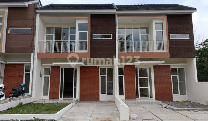 Villa House Strategic Location Batu City Near Tourist Attractions Villa House Strategic Location Batu City Near Tourist Attractions