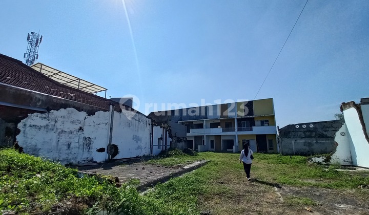 Access to 2 Car Area Premium Malang Plot Ready to Build Best Investment