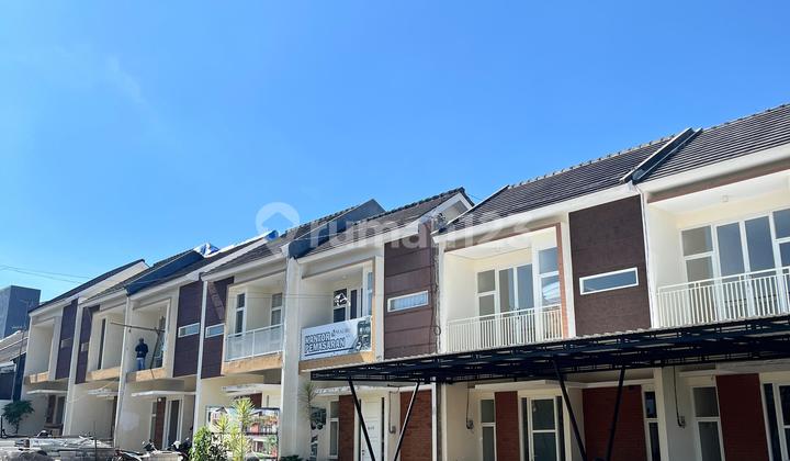 Bebas Banjir, Rumah, 2 Lantai, SHM, Dekat Tempat Wisata Bebas Banjir, Rumah, 2 Lantai, SHM, Dekat Tempat Wisata