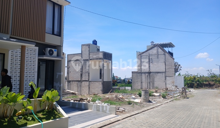 Full Furnished, Rumah, 2 Lantai, SHM, Dekat Tempat Wisata