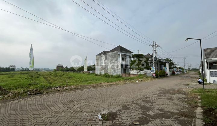 Land Ready to Build Price Only 2 Million - Comfortable Location Includes Public Facilities