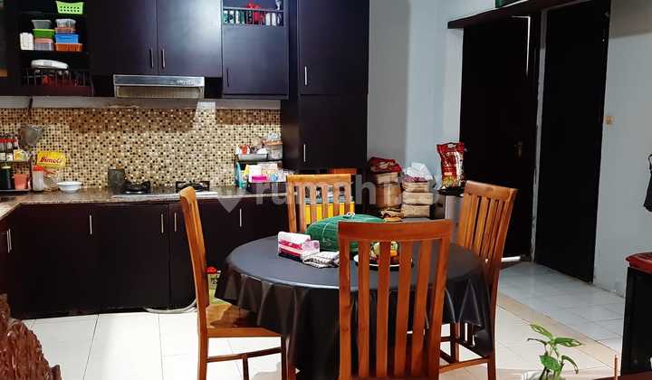 Dijual Rumah Second Luas dan Bagus 2