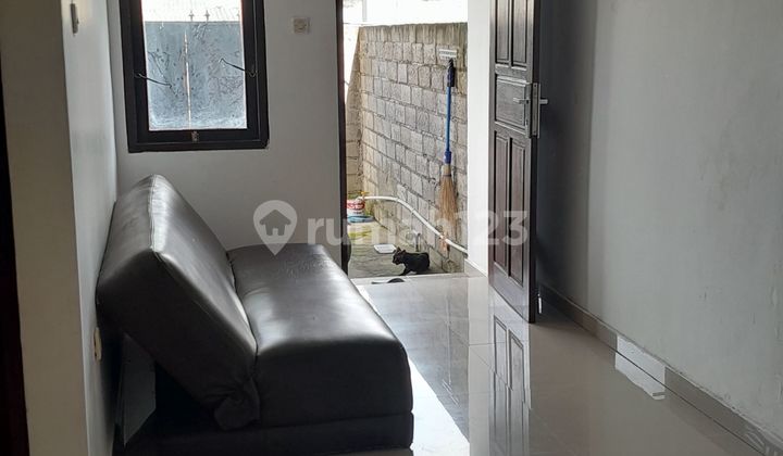 Dikontrakkan Rumah 2 Lantai Lokasi Strategis dan Lingkungan yang Asri di Denpasar Timur 2