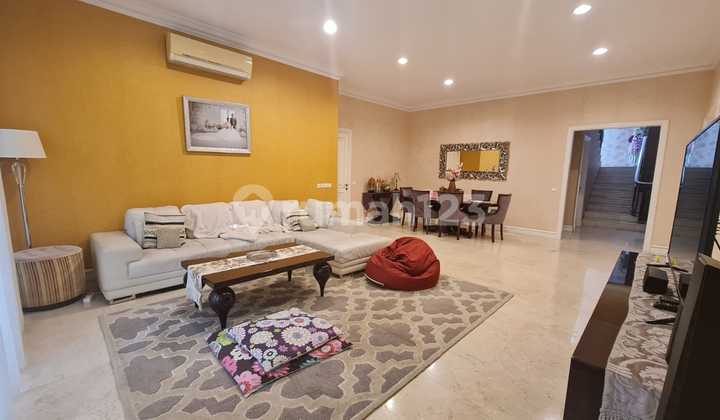 Dijual Cepat !! Rumah di Fontainebleau Golf Bsd 2