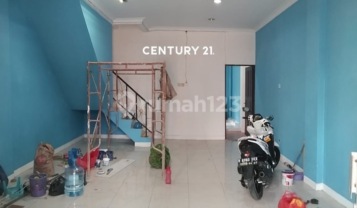 Rental Shop House at Bulevard Harapan Indah Bekasi Rental Shop House at Bulevard Harapan Indah Bekasi