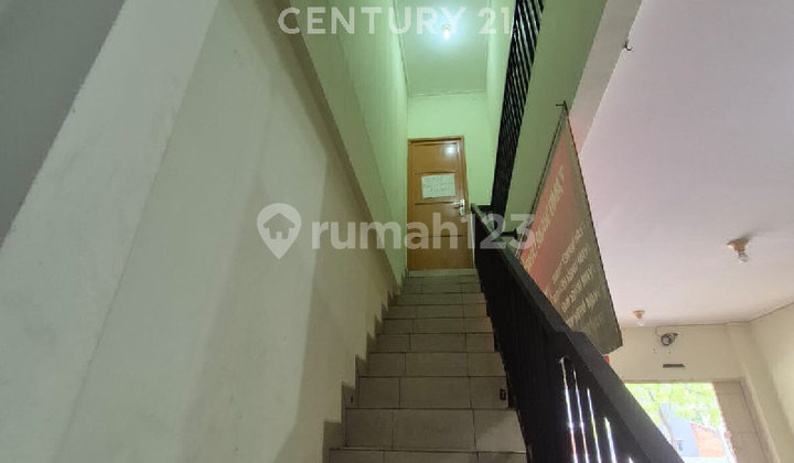 2-Story Shop House for Quick Sale in Strategic Location at De Residence 2
