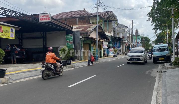 For Rent 2-Story Shop House on Main Road in Duren Sawit, Jakarta 2
