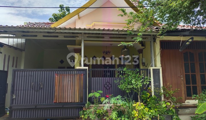 For Sale Spacious House Easy Access to Toll Road in Jati Asih Bekasi For Sale Spacious House Easy Access to Toll Road in Jati Asih Bekasi