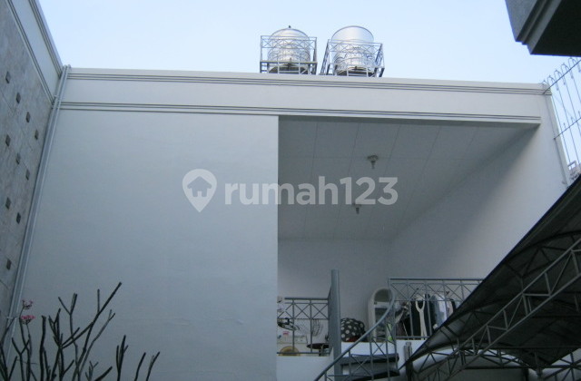 For Sale Mainroad House Ciumbuleuit Near Unpar Campus, Suitable for Boarding House 2