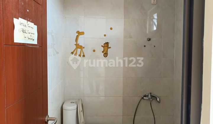 For Rent 2-Story House by the Roadside - Ideal for Business in Harapan Indah 2