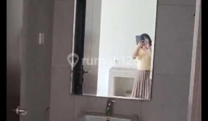 Apartemen Chadstone Cikarang - Studio SHM View Taman, Harga Nego! 2