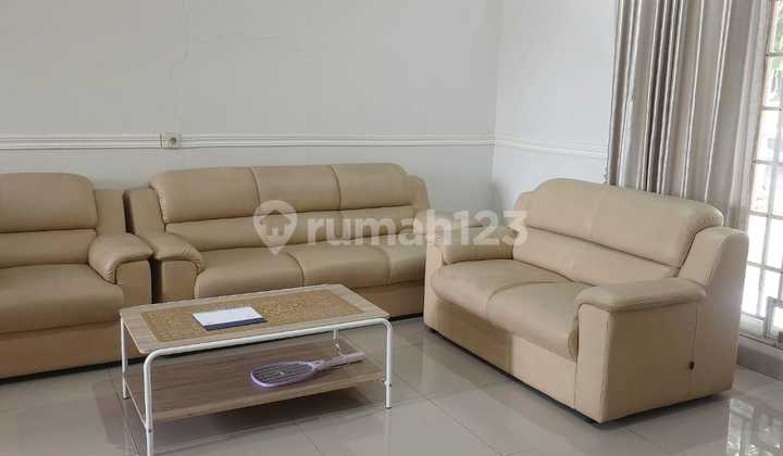Dijual Rumah Semi Furnished 2 Lantai Siap Huni - Cluster Lavesh 2