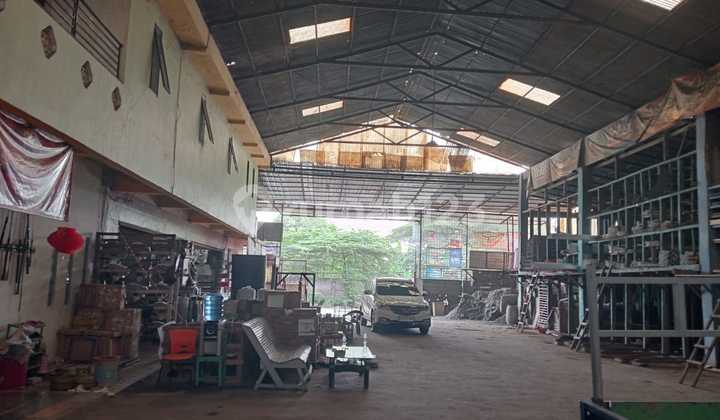 For Quick Sale: Strategic Warehouse on Jalan Raya Pasar Kemis - Tangerang