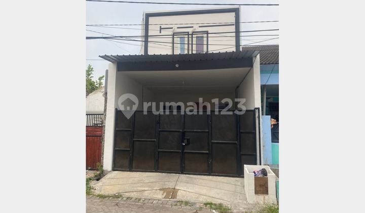 Rumah Kost, Lokasi Strategis & Nyaman di Semolowaru, Sby