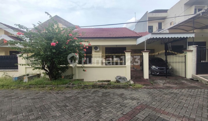 Dijual Rumah di Daerah Klampis Luas dan Nyaman Dekat Kemana Mana Dijual Rumah di Daerah Klampis Luas dan Nyaman Dekat Kemana Mana