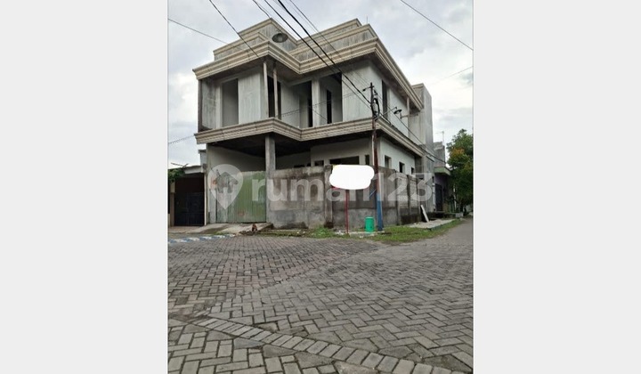 Rumah Setengah Jadi dan Ciamiiiiik di Perum Graha, Kota Sidoarjo Rumah Setengah Jadi dan Ciamiiiiik di Perum Graha, Kota Sidoarjo