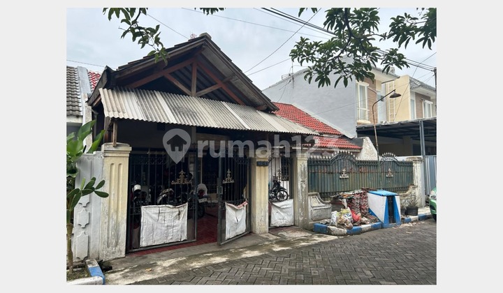 Rumah Lokasi Strategis di Area Pondok Tjandra, Sidoarjo