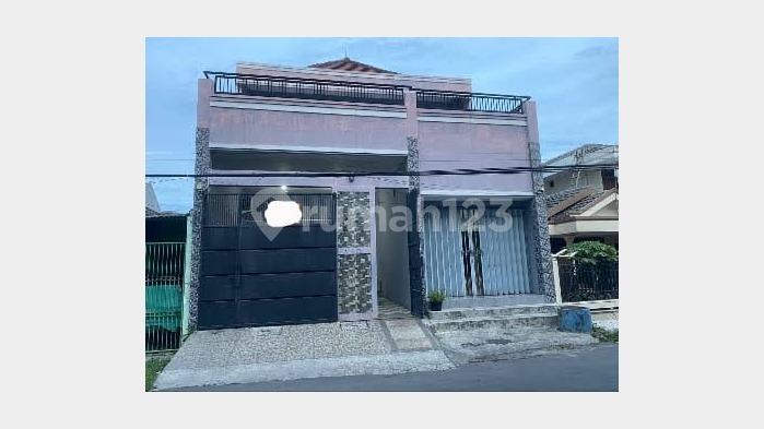 Rumah Ciamik, Lokasi Strategis & Nyaman di Semolowaru, Surabaya 2