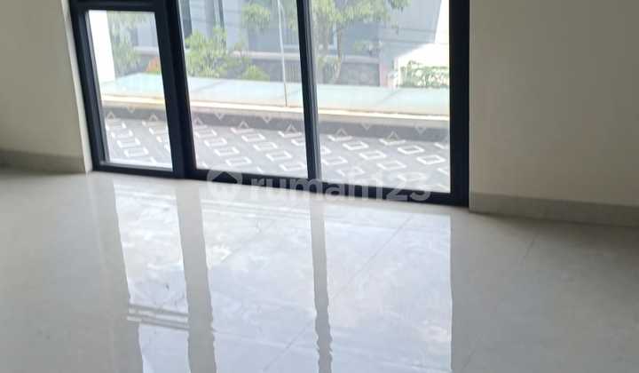 Dijual Rumah Luas dan Nyaman di Poncok Tjandra 2