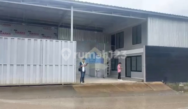 Gudang di Jin Raya Cisauk Sampora Serpong Bsd - Tangerang Selatan Gudang di Jin Raya Cisauk Sampora Serpong Bsd - Tangerang Selatan
