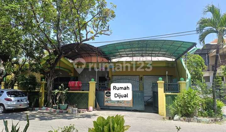 Beautiful 1-Story House for Quick Sale in Taman Pondok Legi, Sidoarjo Beautiful 1-Story House for Quick Sale in Taman Pondok Legi, Sidoarjo