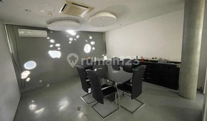 Office Building Strategic Location Flood-Free