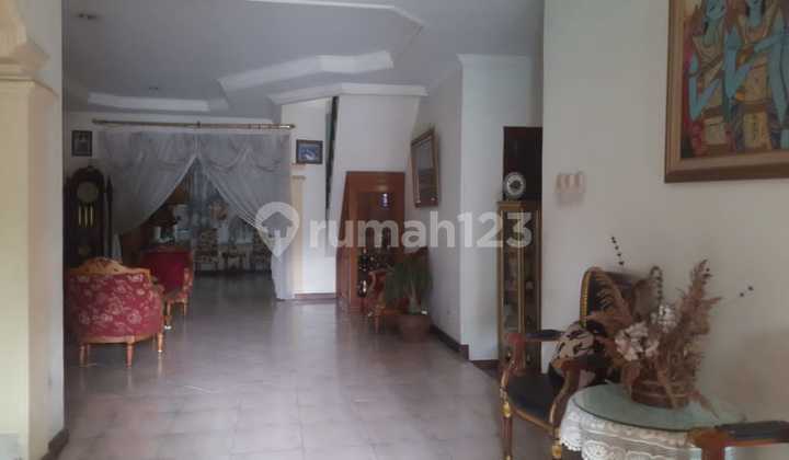 Dijual Cepat Rumah 3 Lantai Sudah SHM di Tebet