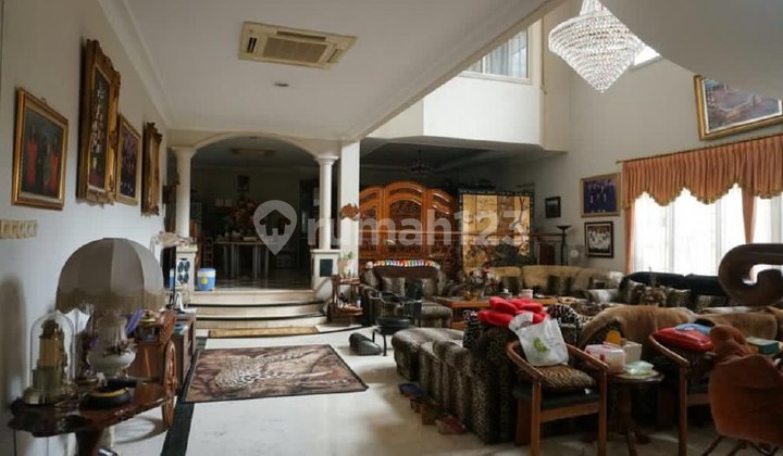 2.5-Story Flood-Free Residential House in Kuningan 2