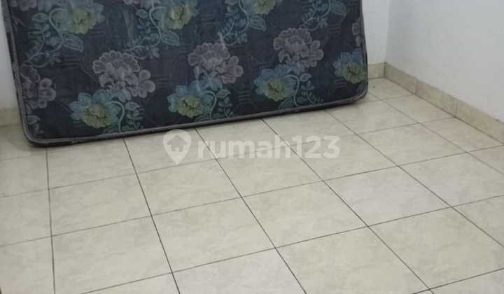 Semi-Furnished 2-Story House in Bendungan Hilir 2