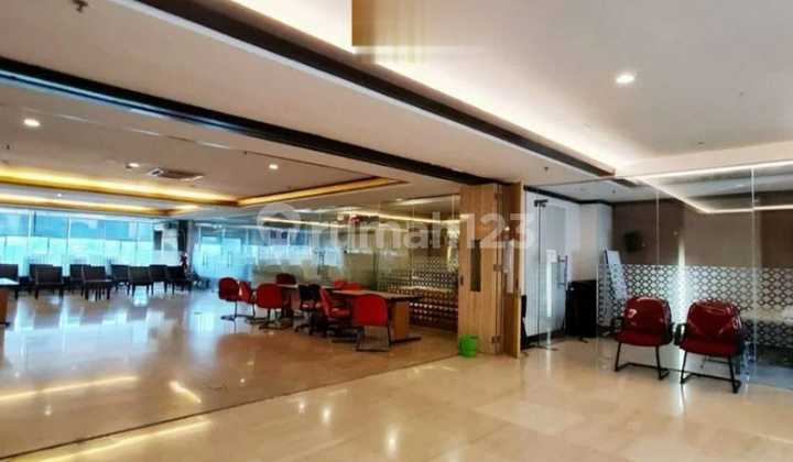 Gedung Kantor 9 Lantai Area Komersial Kawasan Elite 2