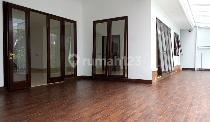 Di Jual Cepat Rumah Mewah Luxury, Strategis