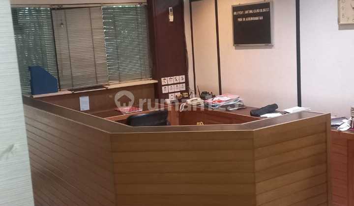 2-Story Commercial House in Strategic Menteng 2-Story Commercial House in Strategic Menteng