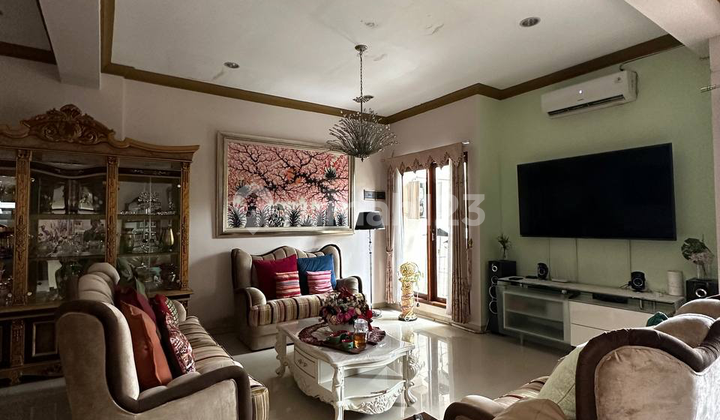 Ready-to-Occupy House with Modern & Elegant Design 2