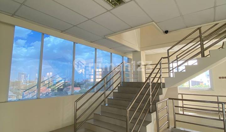 Disewakan Gedung Brand New 6,5 Lantai