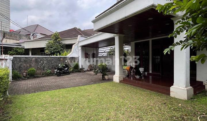 Beautiful House Ready to Live in a Quiet Environment in Menteng Beautiful House Ready to Live in a Quiet Environment in Menteng