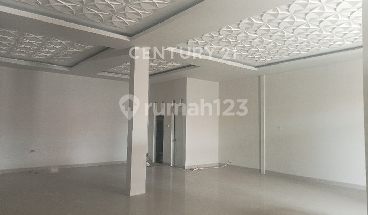 New, Spacious, and Strategic Shop House in Tegal City