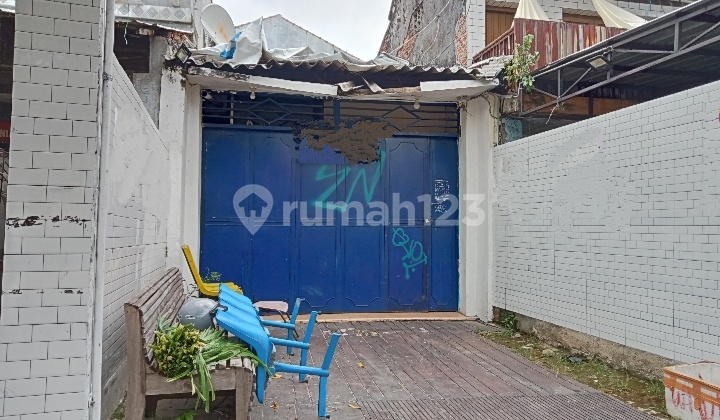 Two-Front Shop House and Strategic Location in the Center of Tegal City 2