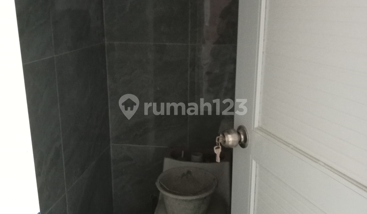 New, Spacious, and Strategic Shop House in Tegal City